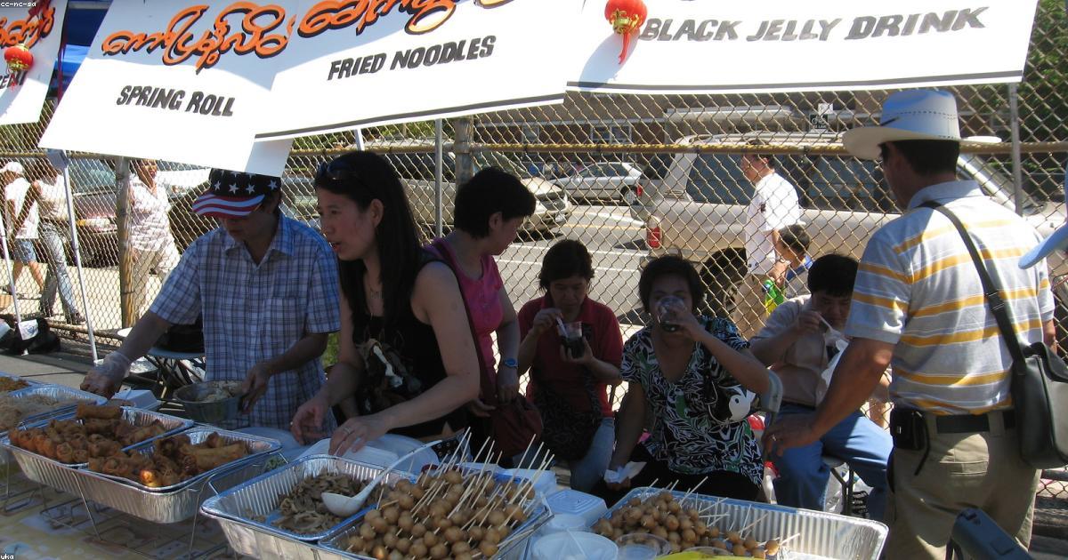 Jun (준) – Mind-Blowing King Rib Seafood Stone Plate Jjajang in Daegu